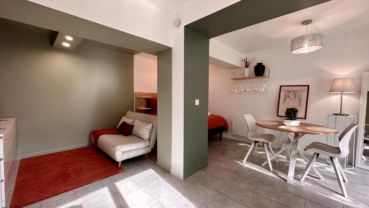 Appartement L'Indépendant à Nemours Extérieur photo
